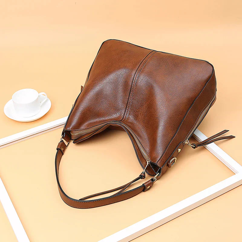 Chic Harriet Leather Shoulder Bag – Elevate Your Style!