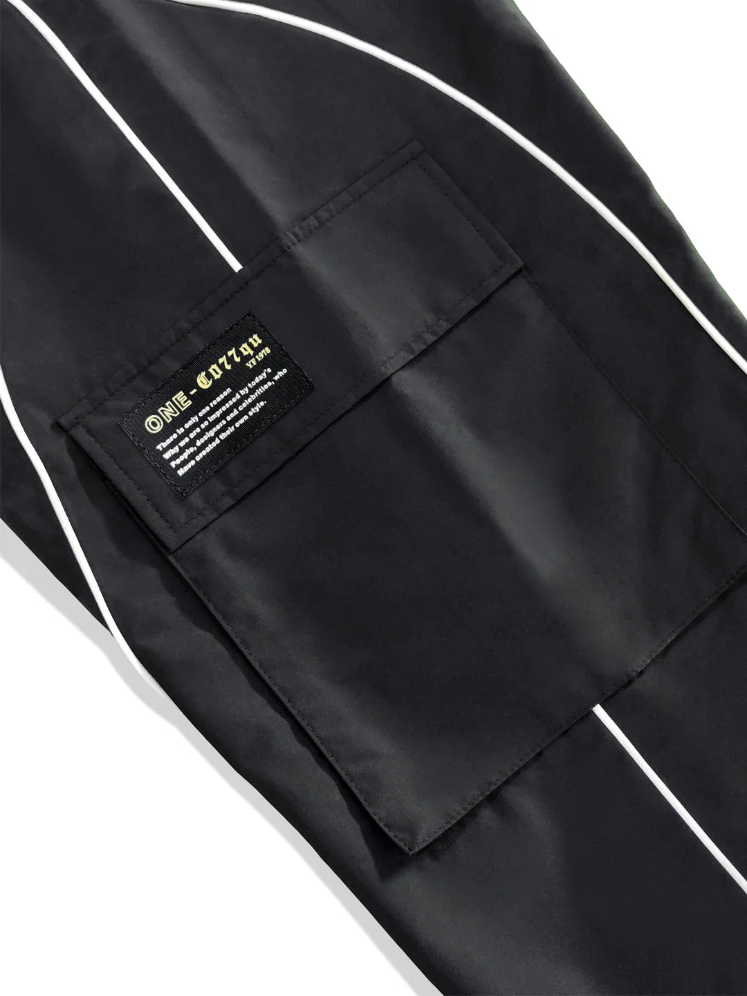 Retro-Inspired Y2K Cargo Pants for a Trendy Look